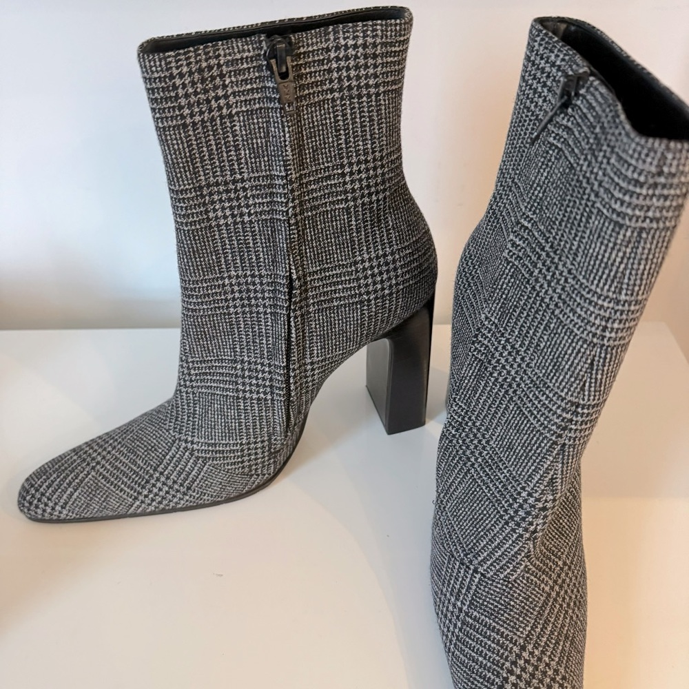 Balenciaga Houndstooth Wool Ankle Boots - Picture 4 of 11
